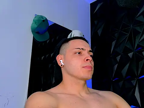 Maxwell Dupont online show from November 21, 2025, 7:56 pm