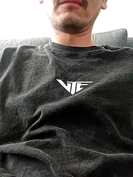 Snapshot of erosbiarg chatting on November 9, 2025, 10:13 am erosbiarg online show from November 9, 2025, 10:13 am