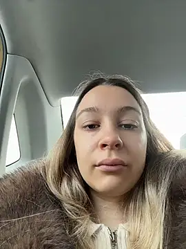 Snapshot of SashaCatt chatting on February 2, 2026, 8:02 am SashaCatt online show from February 2, 2026, 8:02 am