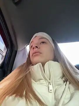 Snapshot of SashaCatt chatting on February 15, 2026, 7:05 am SashaCatt online show from February 15, 2026, 7:05 am