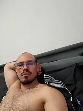 Snapshot of Zayary01 chatting on November 8, 2025, 10:59 am Zayary01 online show from November 8, 2025, 10:59 am