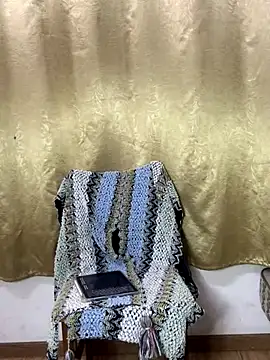 Snapshot of Yayayax77- chatting on November 8, 2025, 2:28 pm Yayayax77- online show from November 8, 2025, 2:28 pm