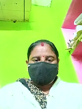 Snapshot of Quin_love143 chatting on November 10, 2025, 1:54 pm Quin love143 online show from November 10, 2025, 1:54 pm