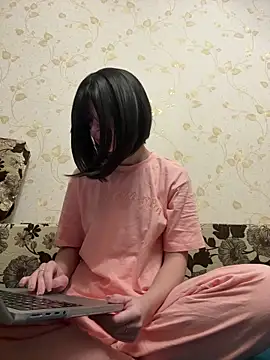 Snapshot of LilxSar chatting on December 2, 2025, 2:17 am LilxSar online show from December 2, 2025, 2:17 am