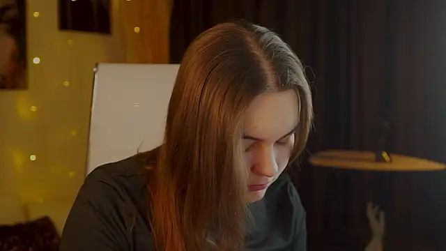 FrancescaCavaliere online show from December 3, 2025, 9:18 am