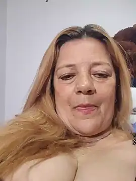 karlaanqui1 online show from May 31, 2026, 10:44 am