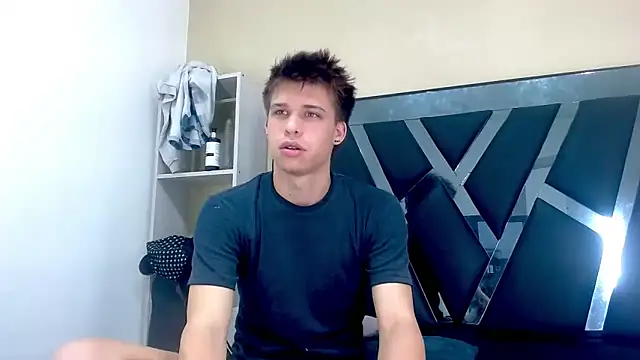 Liam York  online show from March 22, 2026, 5:00 am