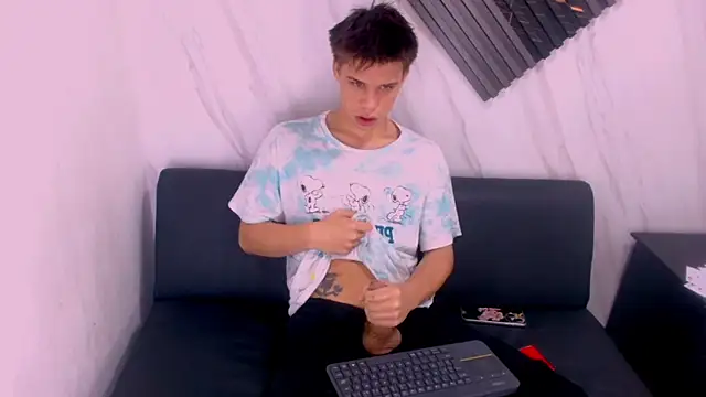 Liam York  online show from March 30, 2026, 8:26 am