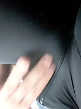 juliaaninha online show from January 17, 2026, 12:43 pm