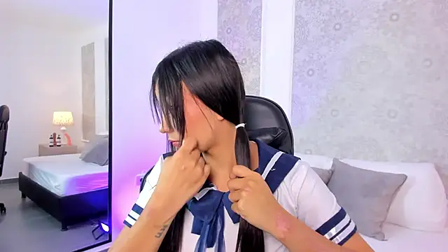 Snapshot of alissongirl_ chatting on April 1, 2026, 2:23 am alissongirl online show from April 1, 2026, 2:23 am