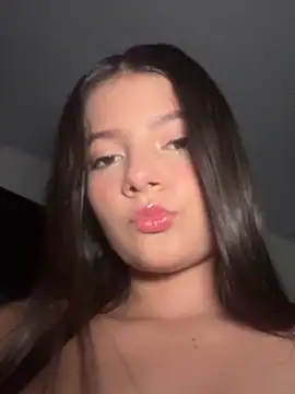 EmmiiGlow online show from February 10, 2026, 6:28 am