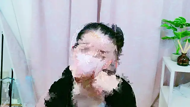 Yuina ch  online show from December 5, 2025, 8:23 am