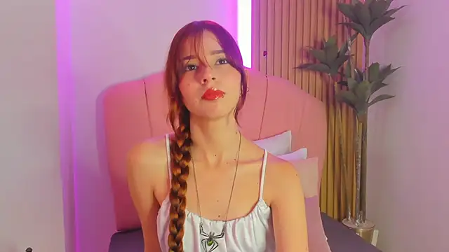 scarlett smith 3 online show from December 3, 2025, 2:19 am