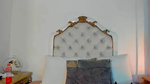 scarlett smith 3 online show from April 11, 2026, 7:45 am