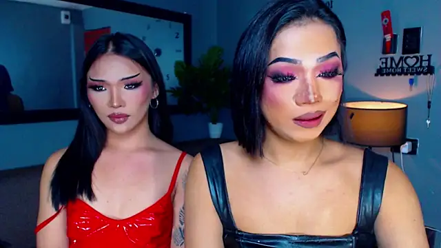 Snapshot of SavageSisters chatting on November 10, 2025, 3:22 pm SavageSisters online show from November 10, 2025, 3:22 pm