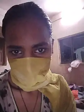Chandraverma89 online show from June 5, 2026, 7:52 pm