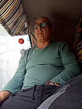 Snapshot of andy-1961 chatting on March 26, 2026, 12:00 pm andy-1961 online show from March 26, 2026, 12:00 pm