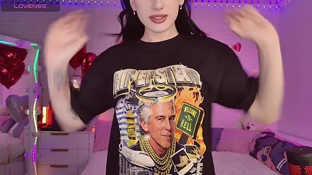 Snapshot of Darineko_ chatting on February 13, 2026, 5:58 am Darineko online show from February 13, 2026, 5:58 am