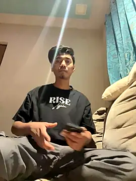 Snapshot of RonnySlim chatting on November 11, 2025, 9:59 pm RonnySlim online show from November 11, 2025, 9:59 pm