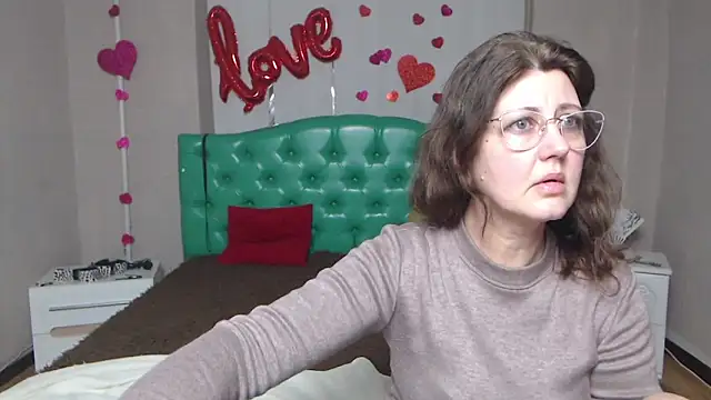 Snapshot of RoseHille chatting on February 23, 2026, 5:54 pm RoseHille online show from February 23, 2026, 5:54 pm