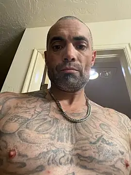 Snapshot of MrMrsperfeted chatting on November 12, 2025, 3:18 am MrMrsperfeted online show from November 12, 2025, 3:18 am