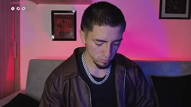 AresMassimoX online show from January 16, 2026, 3:38 pm