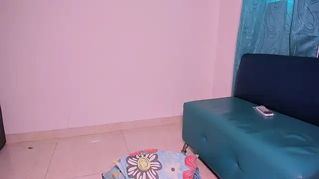 Snapshot of Be_pretty_skinny-HD chatting on November 10, 2025, 9:36 pm Be pretty skinny-HD online show from November 10, 2025, 9:36 pm