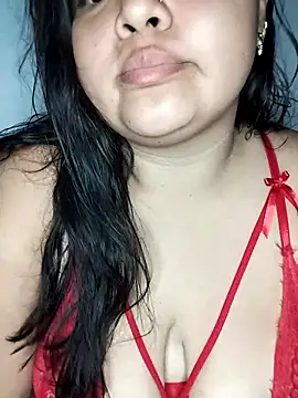 Flor Delicias online show from November 10, 2025, 5:28 am