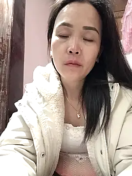 Feeling-hot online show from January 5, 2026, 5:27 pm