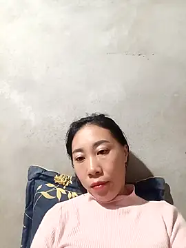 Snapshot of -Chua-90 chatting on November 18, 2025, 10:47 pm -Chua-90 online show from November 18, 2025, 10:47 pm