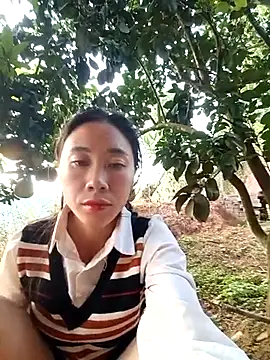 Snapshot of -Chua-90 chatting on November 22, 2025, 10:03 am -Chua-90 online show from November 22, 2025, 10:03 am