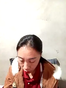 Snapshot of -Chua-90 chatting on November 25, 2025, 12:38 pm -Chua-90 online show from November 25, 2025, 12:38 pm