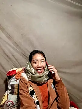 Snapshot of -Chua-90 chatting on November 27, 2025, 11:51 pm -Chua-90 online show from November 27, 2025, 11:51 pm