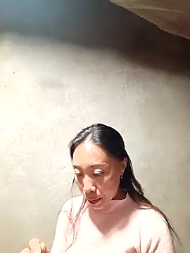 Snapshot of -Chua-90 chatting on December 15, 2025, 12:20 pm -Chua-90 online show from December 15, 2025, 12:20 pm