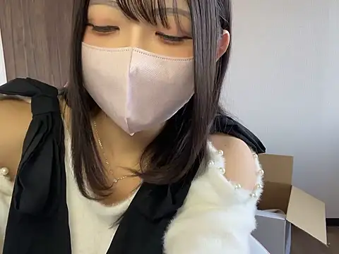 amu nyan cute online show from November 15, 2025, 4:54 am