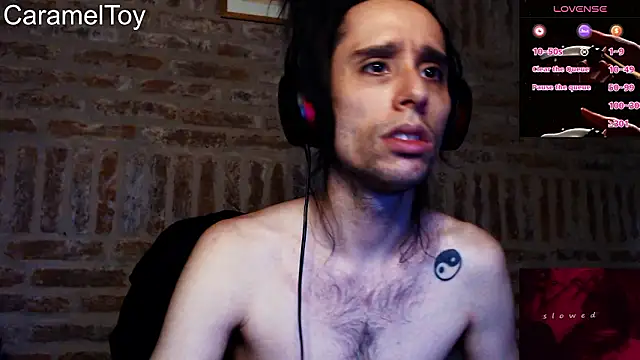 CaramelToy online show from February 12, 2026, 8:37 pm