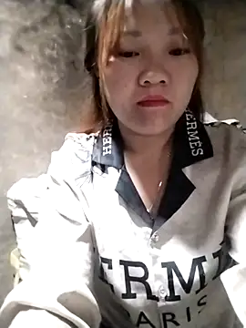 Snapshot of m-mbae chatting on November 29, 2025, 12:13 am m-mbae online show from November 29, 2025, 12:13 am