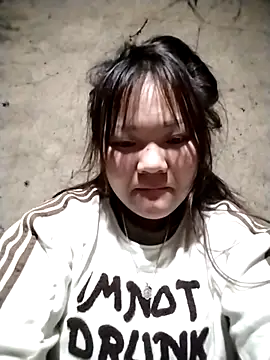 Snapshot of m-mbae chatting on January 7, 2026, 10:45 pm m-mbae online show from January 7, 2026, 10:45 pm