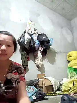 vangkt-cute online show from November 29, 2025, 4:48 am