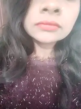 riyahot011 online show from November 13, 2025, 5:17 am