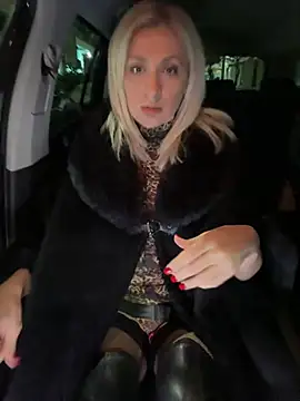 HOTLadyluna online show from March 24, 2026, 8:03 pm