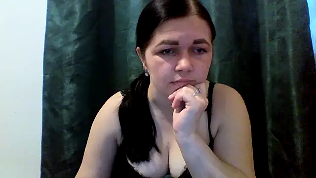 Vitalina282128 online show from April 5, 2026, 3:42 pm