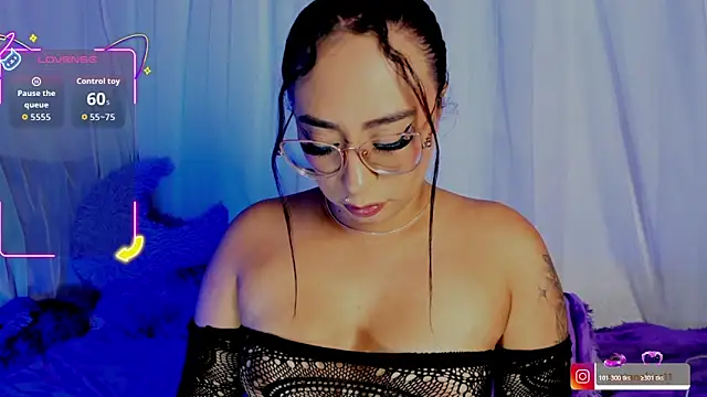 kim santana  online show from June 6, 2026, 4:28 am