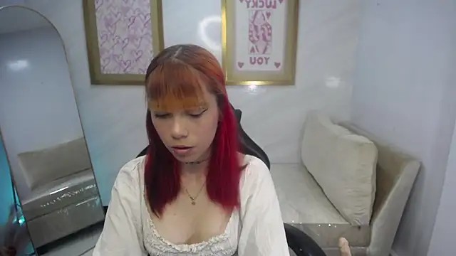 Snapshot of Sweet_Kitty_v chatting on November 15, 2025, 1:40 pm Sweet Kitty v online show from November 15, 2025, 1:40 pm