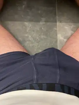 Snapshot of fra06_ chatting on November 10, 2025, 9:36 pm fra06 online show from November 10, 2025, 9:36 pm