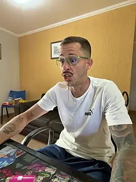 Snapshot of Lucasjandre chatting on July 30, 2026, 10:47 am Lucasjandre online show from July 30, 2026, 10:47 am