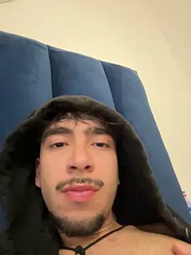 Snapshot of Thisispikachu chatting on February 6, 2026, 5:16 pm Thisispikachu online show from February 6, 2026, 5:16 pm