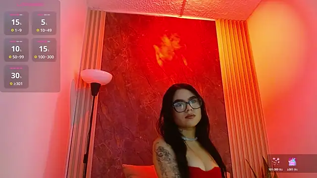 agata Anderson online show from November 12, 2025, 7:35 pm