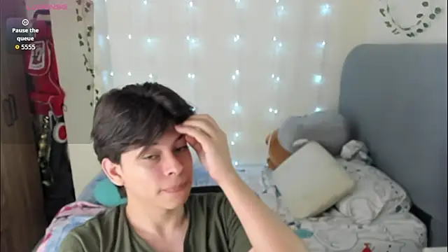 Felix kitty online show from February 14, 2026, 12:46 pm