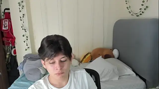 Felix kitty online show from February 24, 2026, 6:50 pm